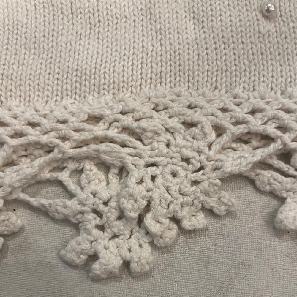 Vintage Cream Floral ribbon Embroidered and pearl beaded tunic style Sweater. - Picture 8 of 10